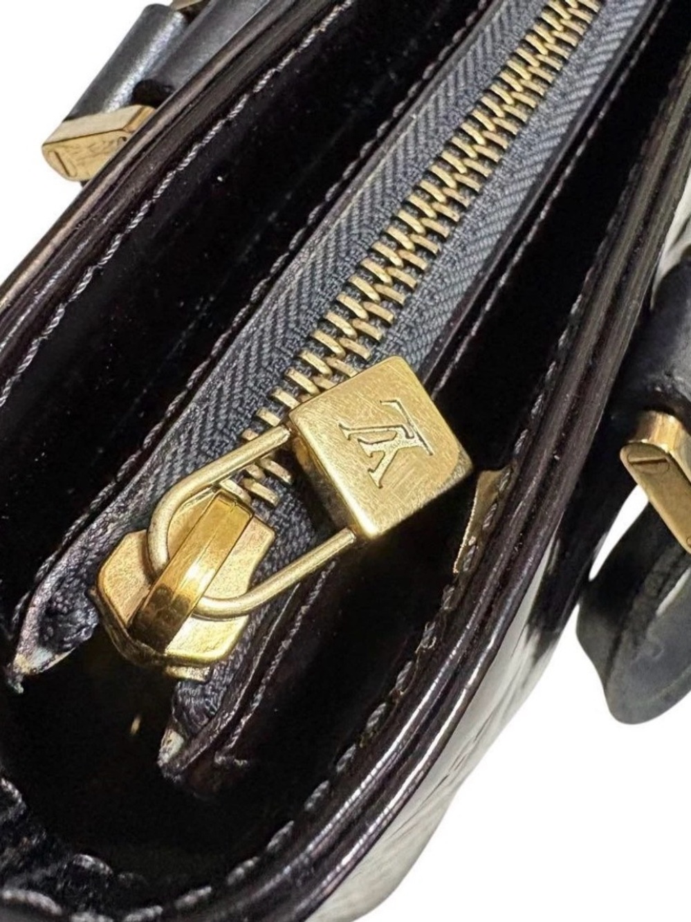 Louis Vuitton Houston Vernis Tote LW0969 - Picture 7 of 14